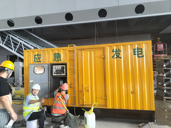 云梦怎样判断空气滤清器是否需要更换？
